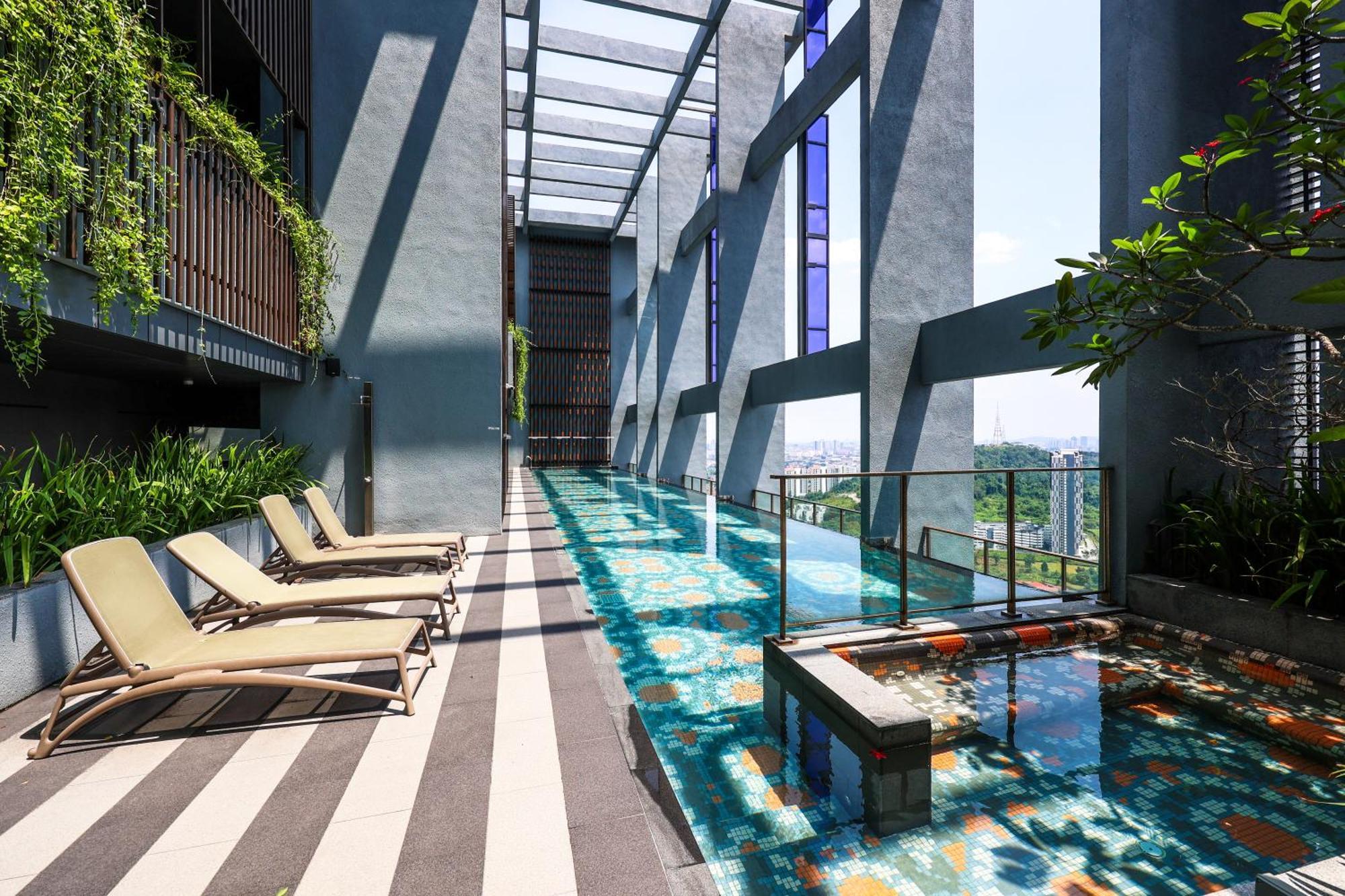 Appartement Millerz Square By Mykey à Kuala Lumpur Extérieur photo Sky Pool