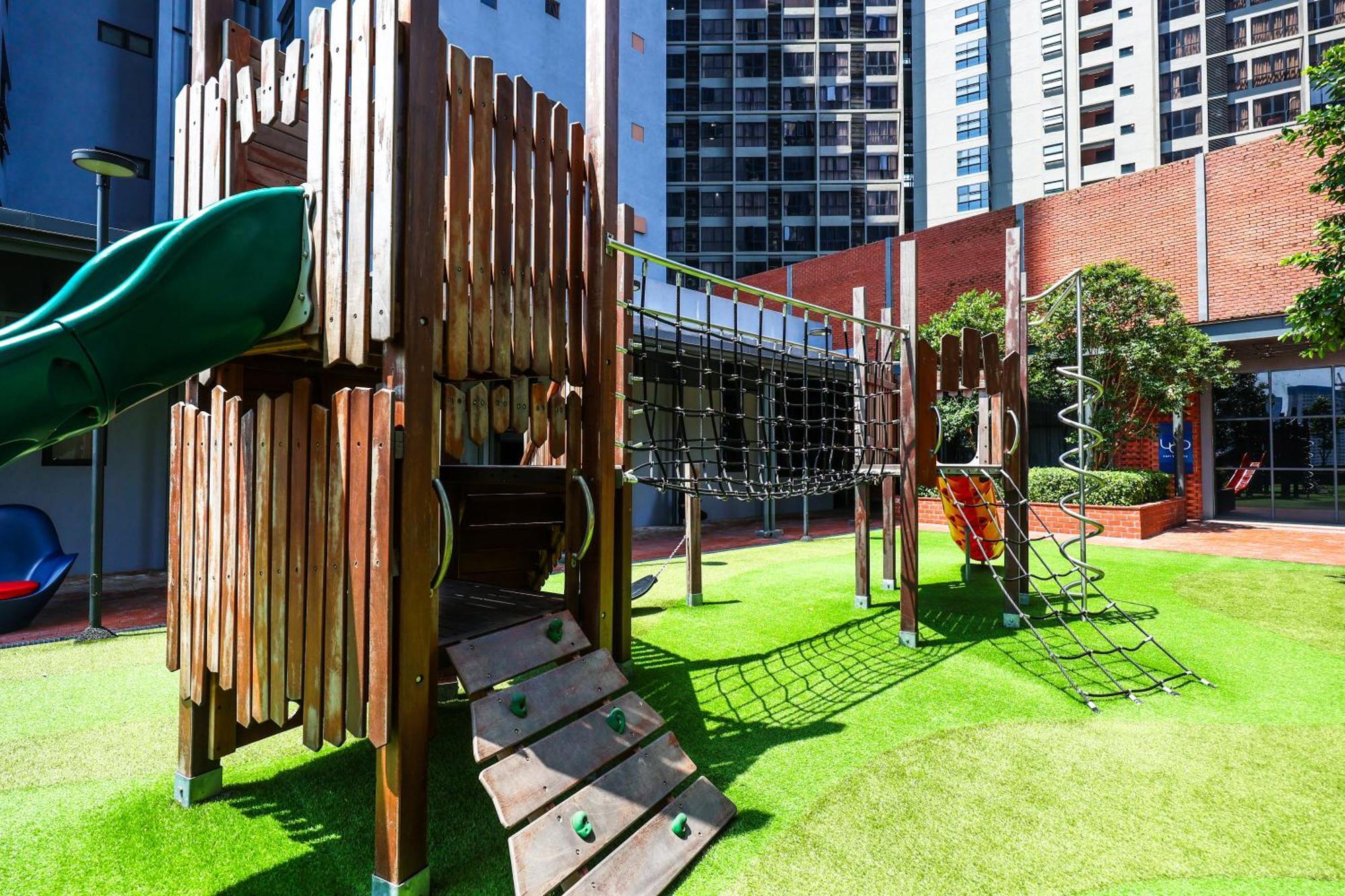 Appartement Millerz Square By Mykey à Kuala Lumpur Extérieur photo Playground at the Village
