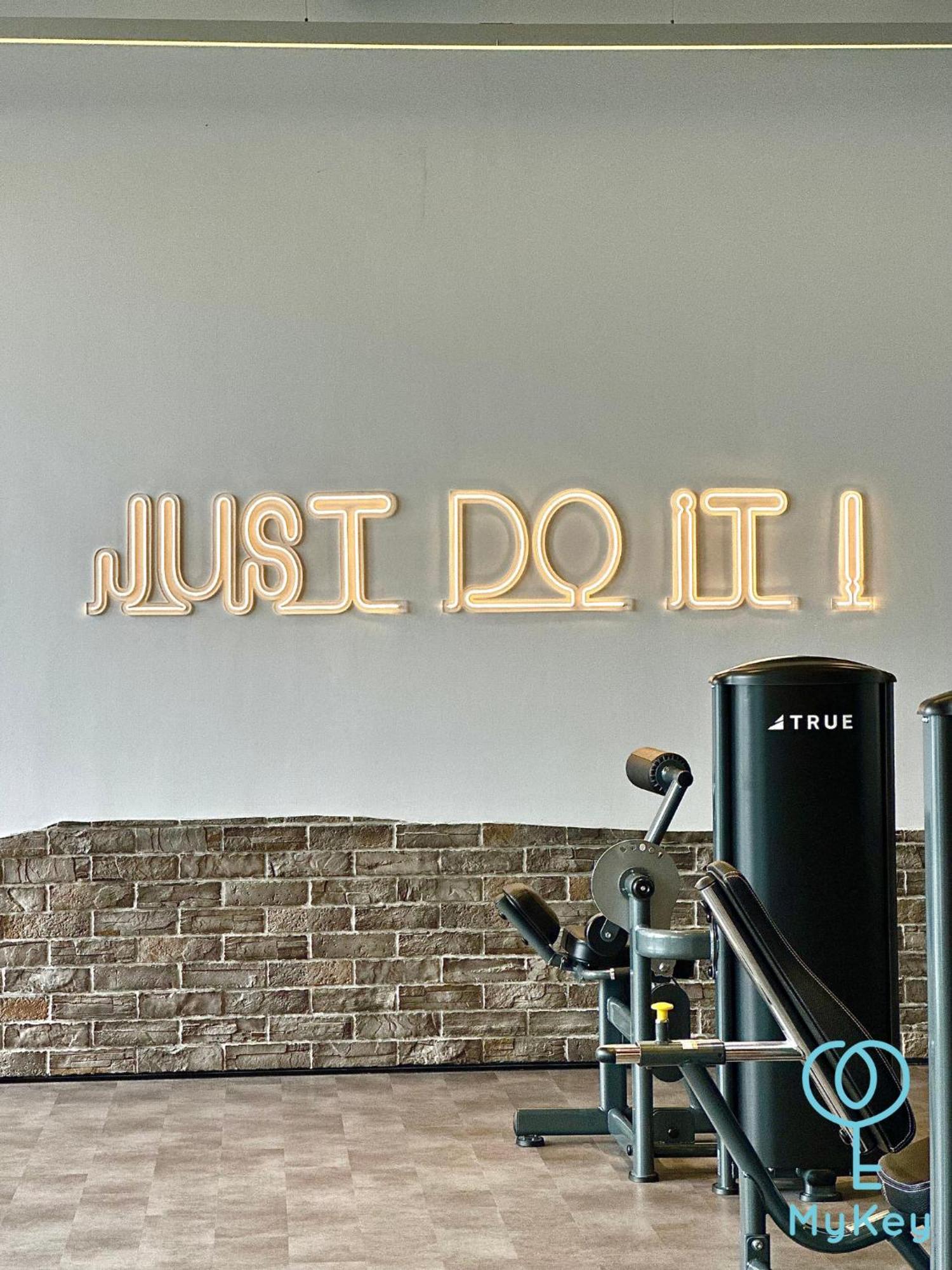 Appartement Millerz Square By Mykey à Kuala Lumpur Extérieur photo Just Do It!